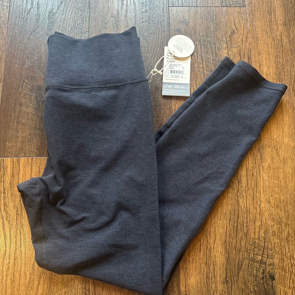 NWT - Vuori - Clean Elevation Leggings - Large - Midnight Heather